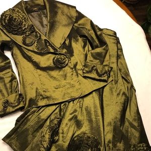 Beautiful ladies size Large dressy suit by Jerry T